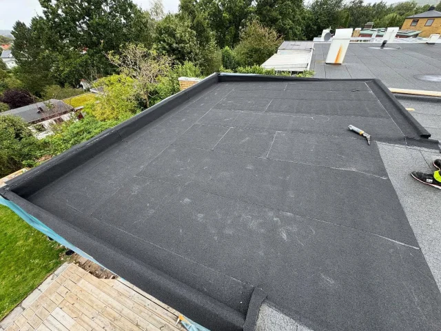 Takläggare av Kn Tak & Tätskikt AB – projekt 4